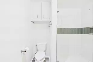 806 W 24th St, Austin, TX 78705 - Photo 12