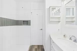 806 W 24th St, Austin, TX 78705 - Photo 16