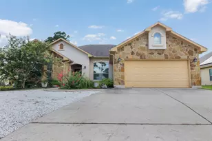 220 Tahitian Dr, Bastrop, TX 78602 - Photo 1