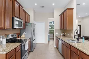 220 Tahitian Dr, Bastrop, TX 78602 - Photo 10