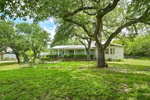 200 Autumn Ridge Dr, Liberty Hill, TX 78642 - Photo 2