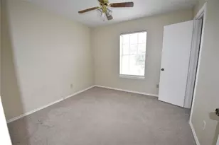 2000 Millay Dr, Austin, TX 78752 - Photo 12