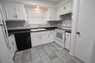 2000 Millay Dr, Austin, TX 78752 - Photo 4