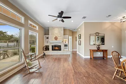 911 Oak Meadow Drive, Dripping Springs, TX 78620 - Photo 10