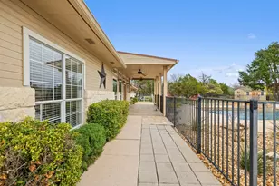 911 Oak Meadow Dr, Dripping Springs, TX 78620 - Photo 26