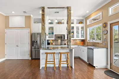 911 Oak Meadow Drive, Dripping Springs, TX 78620 - Photo 8