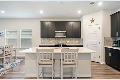 13720 Heartland Drive, Manor, TX 78653 - Photo 6