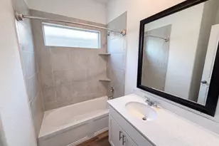 424 Wolf Springs Rd, Georgetown, TX 78628 - Photo 10
