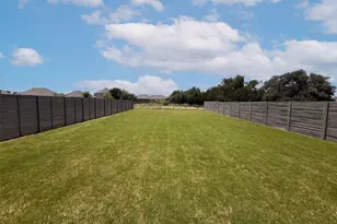 424 Wolf Springs Rd, Georgetown, TX 78628 - Photo 14