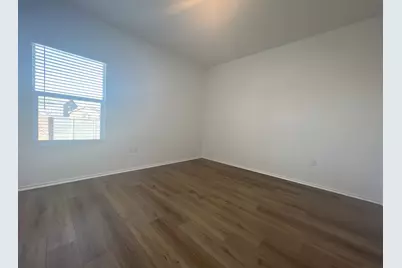 13721 Menard Way, Elgin, TX 78621 - Photo 16