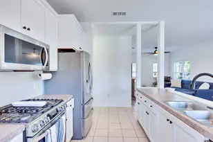 7308 Meador Ave, Austin, TX 78752 - Photo 16