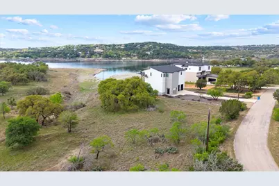 21307 Cardinal Avenue, Lago Vista, TX 78645 - Photo 16