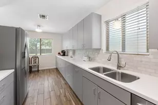 2006 Heathwood Cir, Round Rock, TX 78664 - Photo 10