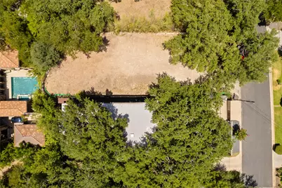 2202 Matthews Drive, Austin, TX 78703 - Photo 2