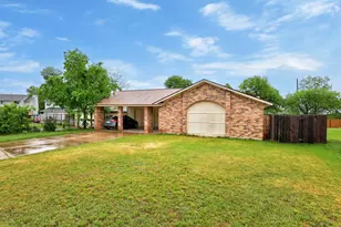 2008 Old W Pl, Round Rock, TX 78681 - Photo 2