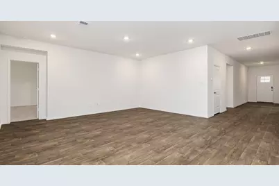 663 Ebbsfleet Drive, Uhland, TX 78640 - Photo 4