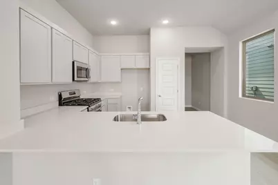 444 Lucky Avenue, Elgin, TX 78621 - Photo 6