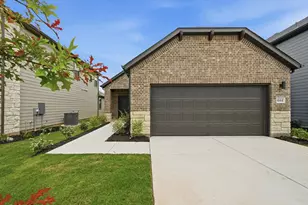 444 Lucky Ave, Elgin, TX 78621 - Photo 2