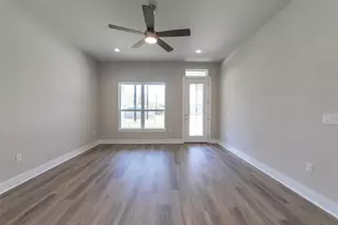 857 Cypress Ln, Horseshoe Bay, TX 78657 - Photo 8