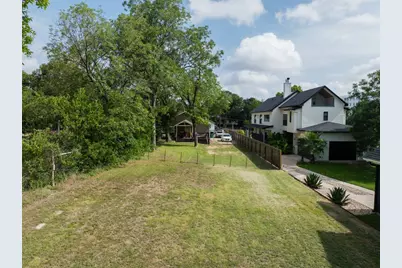 2817 E 22nd Street, Austin, TX 78722 - Photo 2
