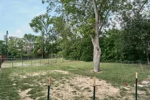 2817 E 22nd St, Austin, TX 78722 - Photo 6