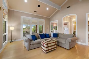 3 Crabapple Ct, The Hills, TX 78738 - Photo 8