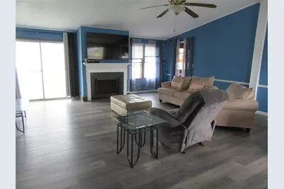 808 E 7th Street, Nixon, TX 78140 - Photo 2