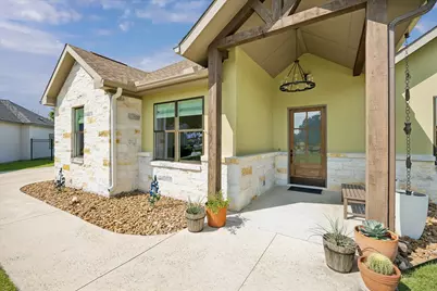 906 Canyon Oak Circle, Marble Falls, TX 78654 - Photo 2