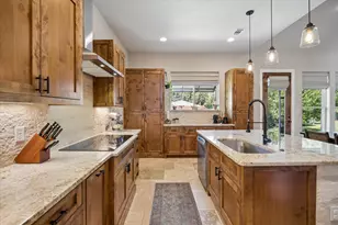 906 Canyon Oak Cir, Marble Falls, TX 78654 - Photo 12