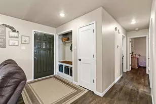 1611 Brazos Ave, Rockdale, TX 76567 - Photo 4