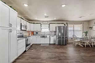 1611 Brazos Ave, Rockdale, TX 76567 - Photo 10