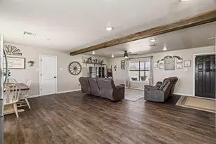 1611 Brazos Ave, Rockdale, TX 76567 - Photo 8