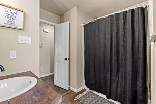 1611 Brazos Ave, Rockdale, TX 76567 - Photo 14