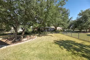 112 Camp Dr, Georgetown, TX 78633 - Photo 24