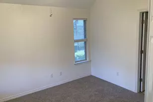 3013 Parker Dr, Georgetown, TX 78628 - Photo 14