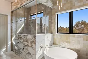 250 Hawthorne Ln, Spicewood, TX 78669 - Photo 16