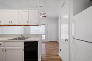 2210 Pearl St, Austin, TX 78705 - Photo 6