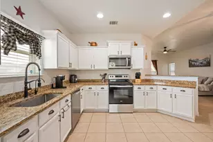 19625 James Manor St, Manor, TX 78653 - Photo 6