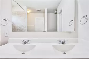 324 Circle Wy, Jarrell, TX 76537 - Photo 10