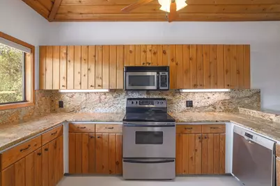 313 Kendall Road, Spicewood, TX 78669 - Photo 10
