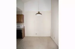 203 E 31st St, Austin, TX 78705 - Photo 6