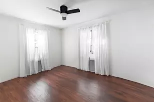 517 N Ave F, Elgin, TX 78621 - Photo 10