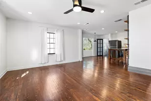 517 N Ave F, Elgin, TX 78621 - Photo 6