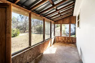 517 N Ave F, Elgin, TX 78621 - Photo 18