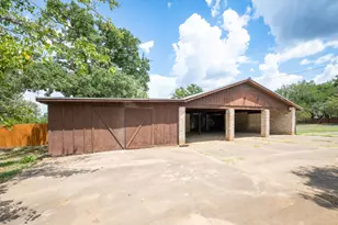 202 Canyon Wren Dr, Buda, TX 78610 - Photo 24