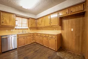 202 Canyon Wren Dr, Buda, TX 78610 - Photo 10