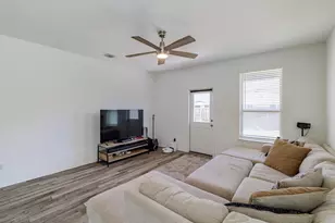 1620 Holly Lk Dr, Leander, TX 78641 - Photo 14