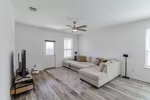 1620 Holly Lk Dr, Leander, TX 78641 - Photo 8