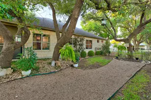 111 Brazos Dr, Georgetown, TX 78628 - Photo 4