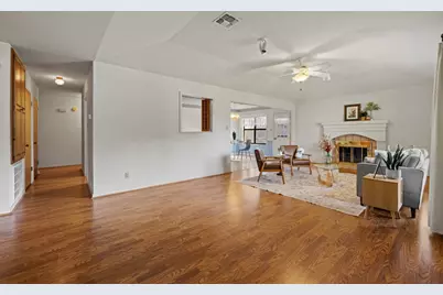 108 Tanglewood Drive, Fredericksburg, TX 78624 - Photo 2